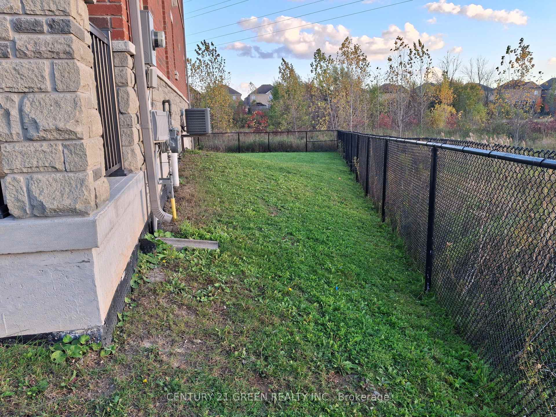 Photo 29 of 85 Riverwalk Drive N, Hamilton, Waterdown — HOMEH