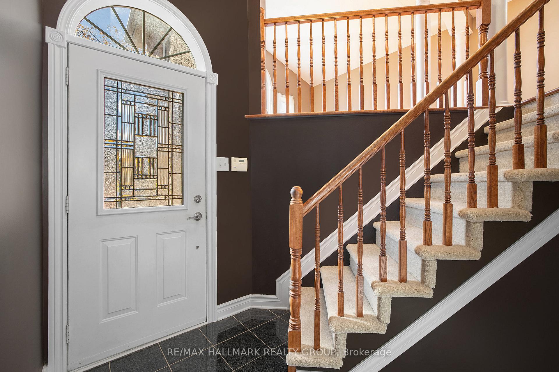 Photo 4 of 24 Castle Glen Crescent, Ottawa, Kanata - Glencairn/Hazeldean — HOMEH