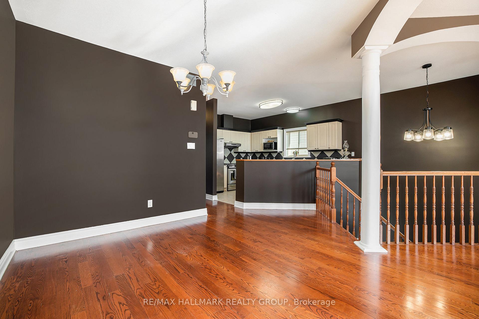 Photo 11 of 24 Castle Glen Crescent, Ottawa, Kanata - Glencairn/Hazeldean — HOMEH