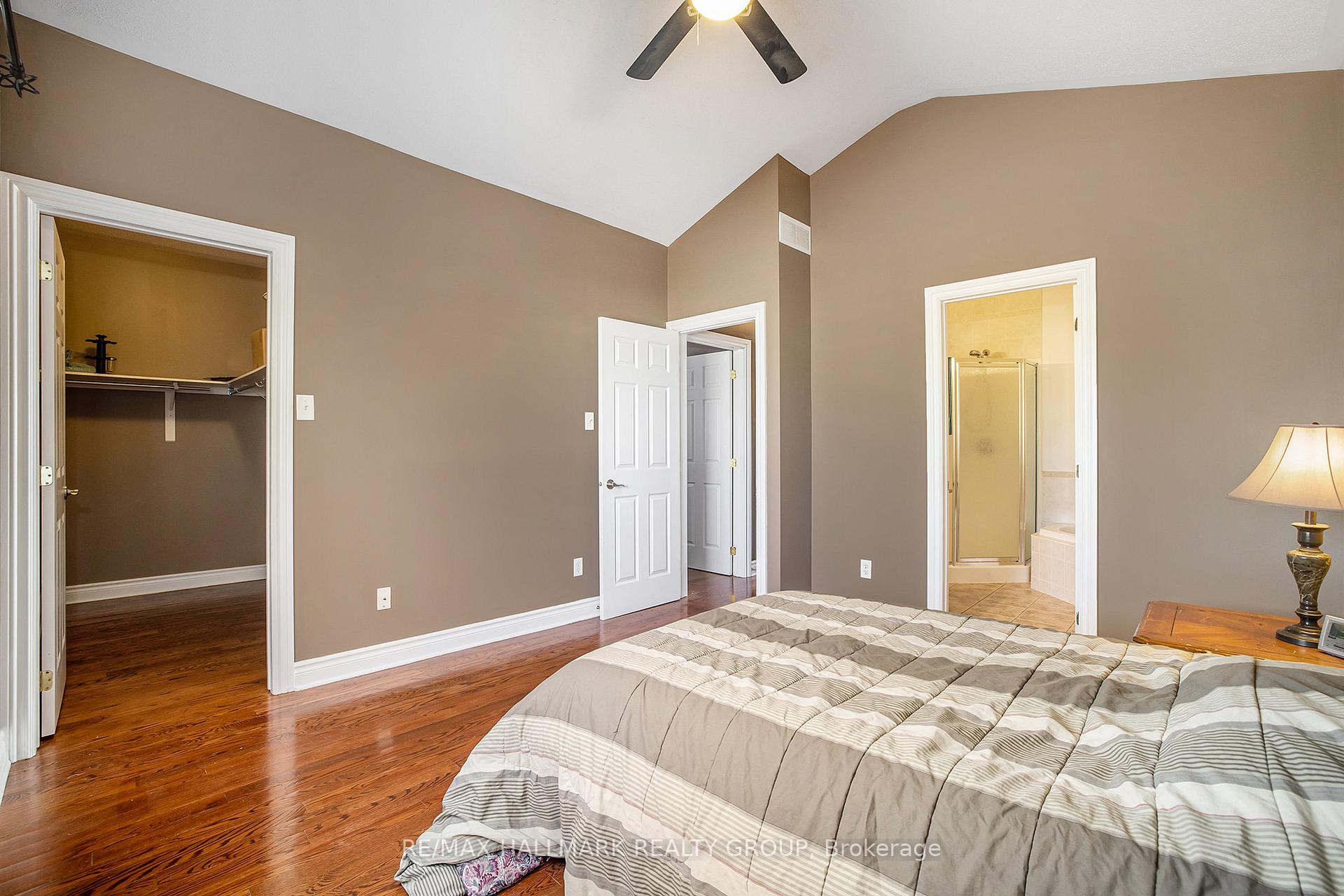 Photo 17 of 24 Castle Glen Crescent, Ottawa, Kanata - Glencairn/Hazeldean — HOMEH