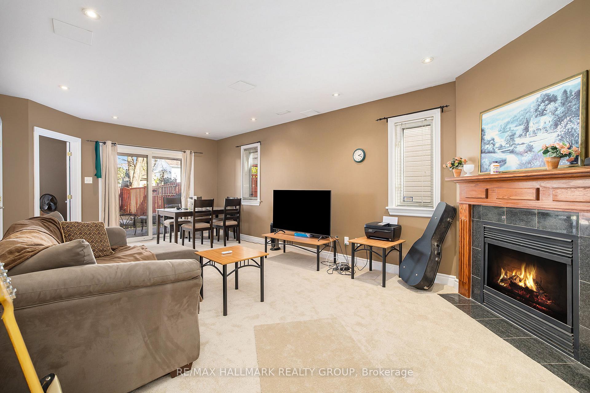 Photo 21 of 24 Castle Glen Crescent, Ottawa, Kanata - Glencairn/Hazeldean — HOMEH