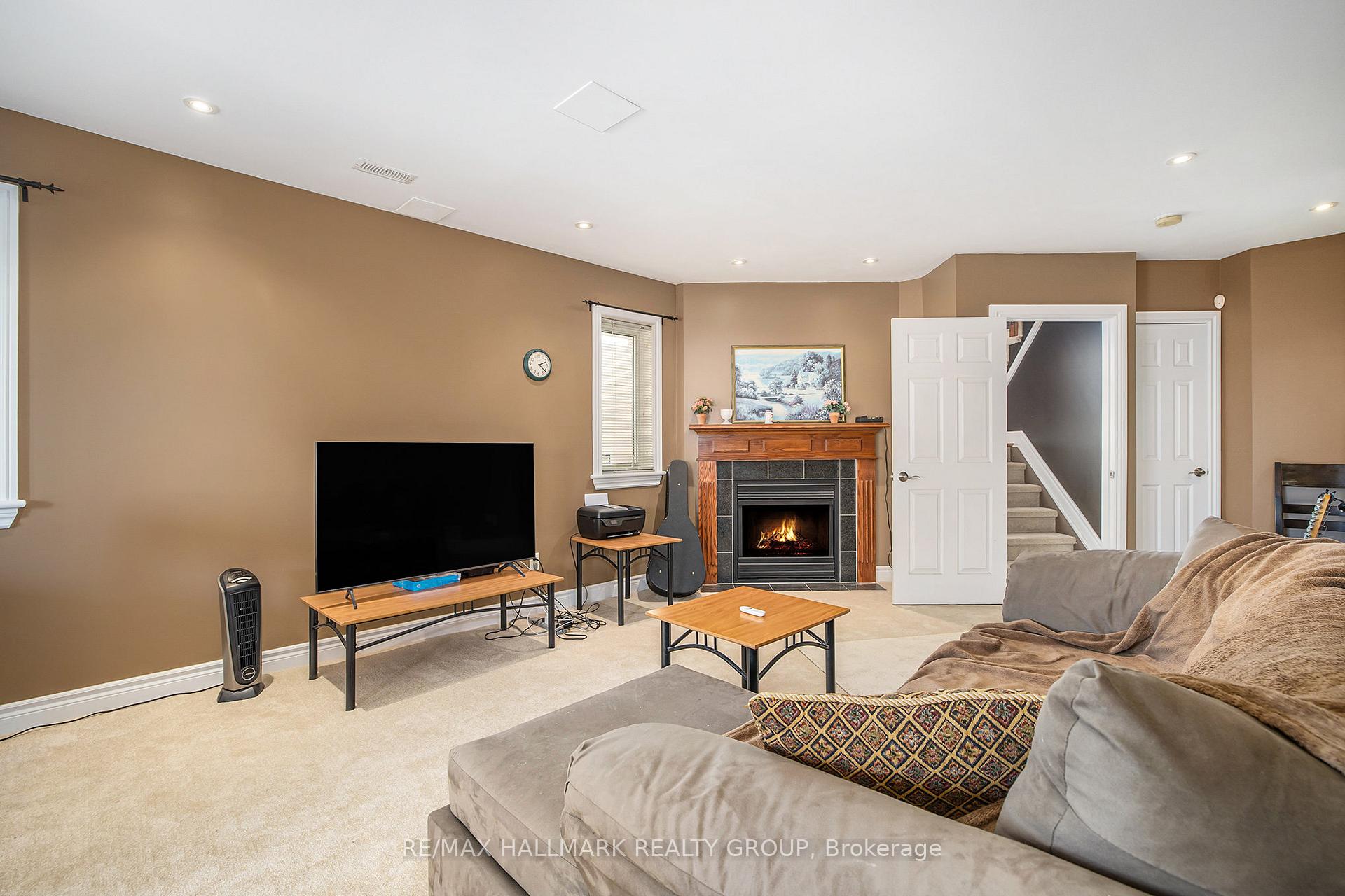 Photo 22 of 24 Castle Glen Crescent, Ottawa, Kanata - Glencairn/Hazeldean — HOMEH