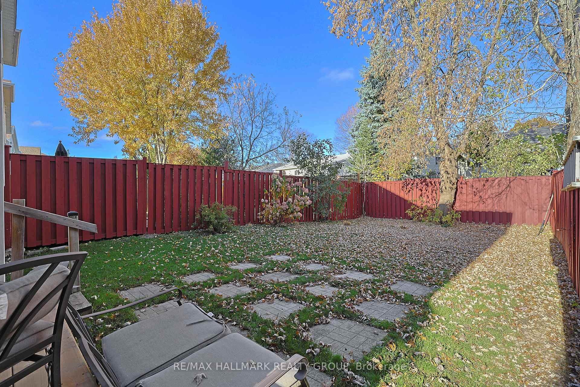 Photo 27 of 24 Castle Glen Crescent, Ottawa, Kanata - Glencairn/Hazeldean — HOMEH