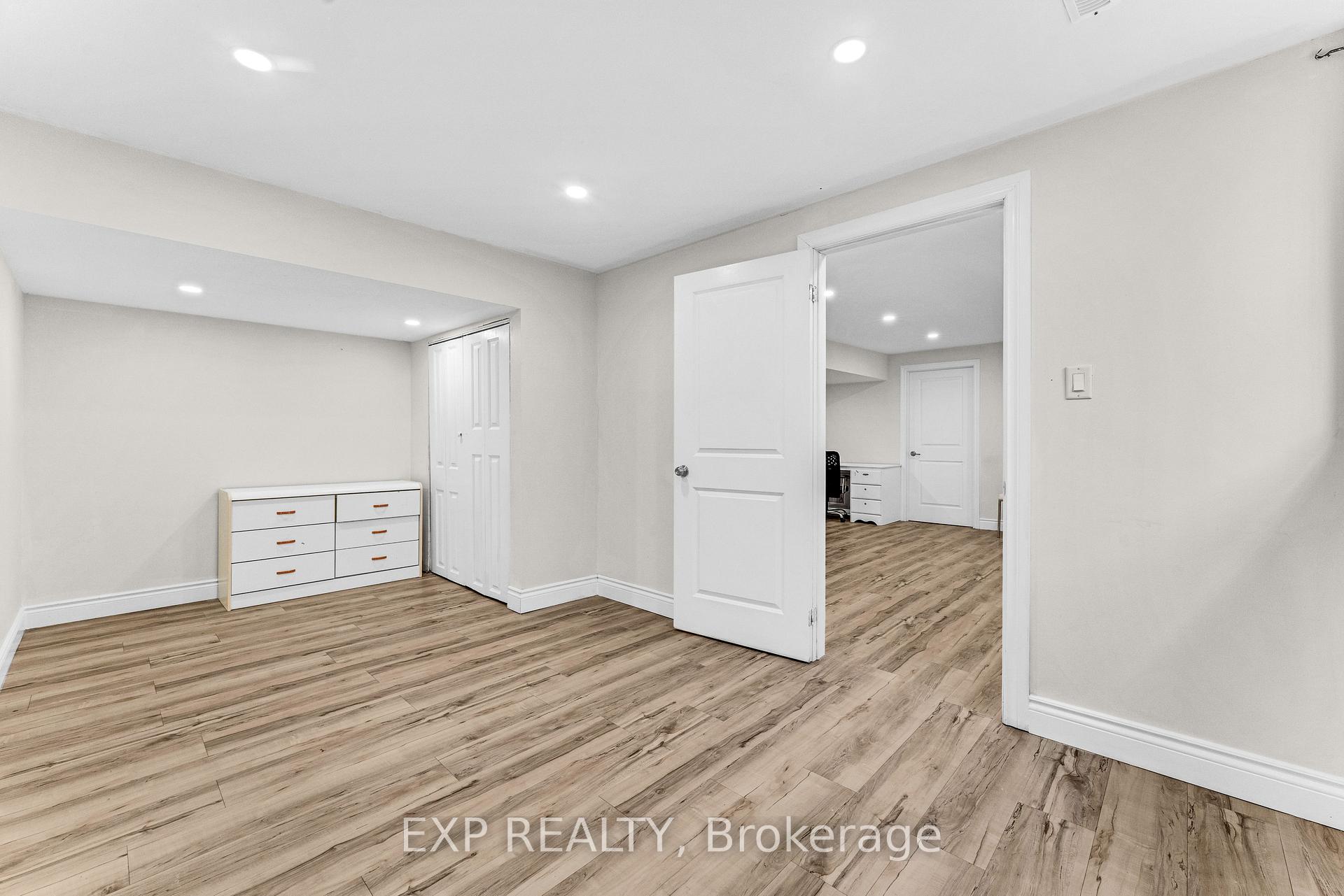 Photo 7 of 34 Adencliffe Street, Kitchener — HOMEH