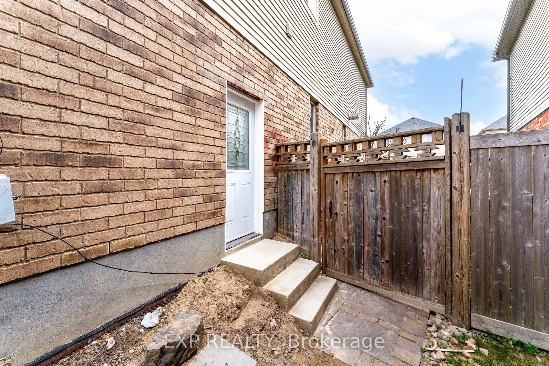 Photo 8 of 34 Adencliffe Street, Kitchener — HOMEH