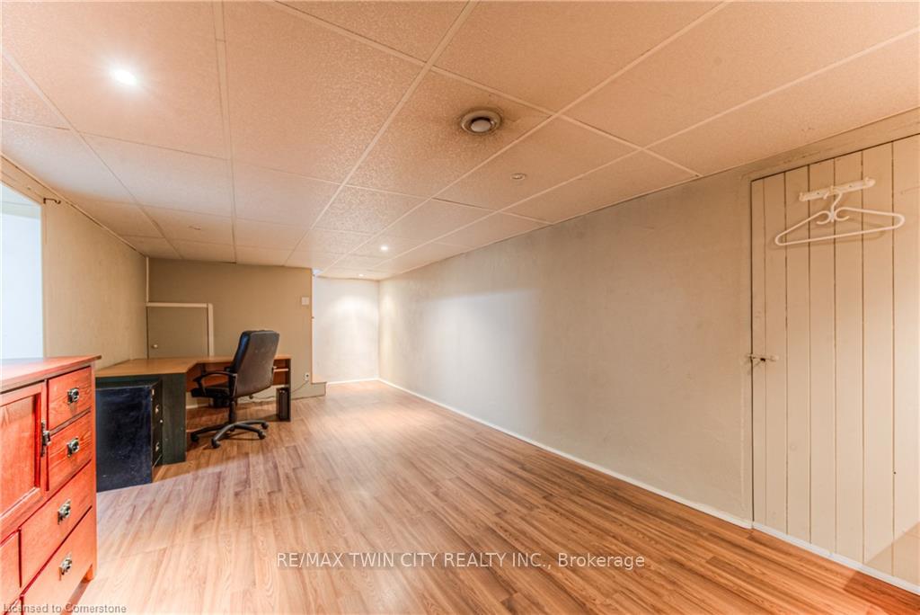 Photo 7 of 74 Chelsea Road, Kitchener — HOMEH