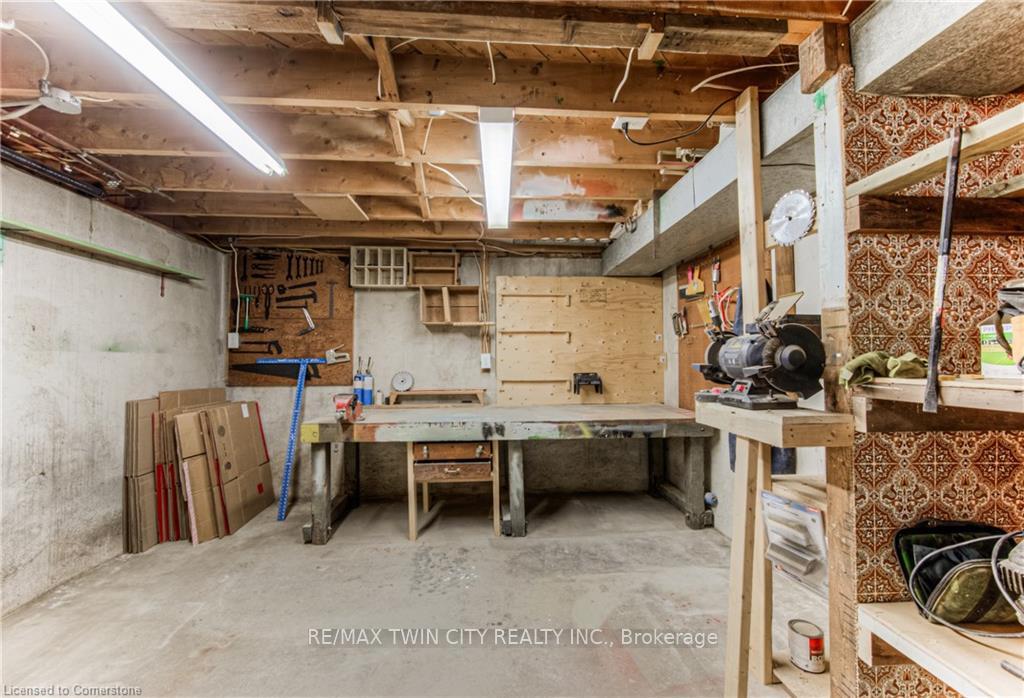 Photo 11 of 74 Chelsea Road, Kitchener — HOMEH