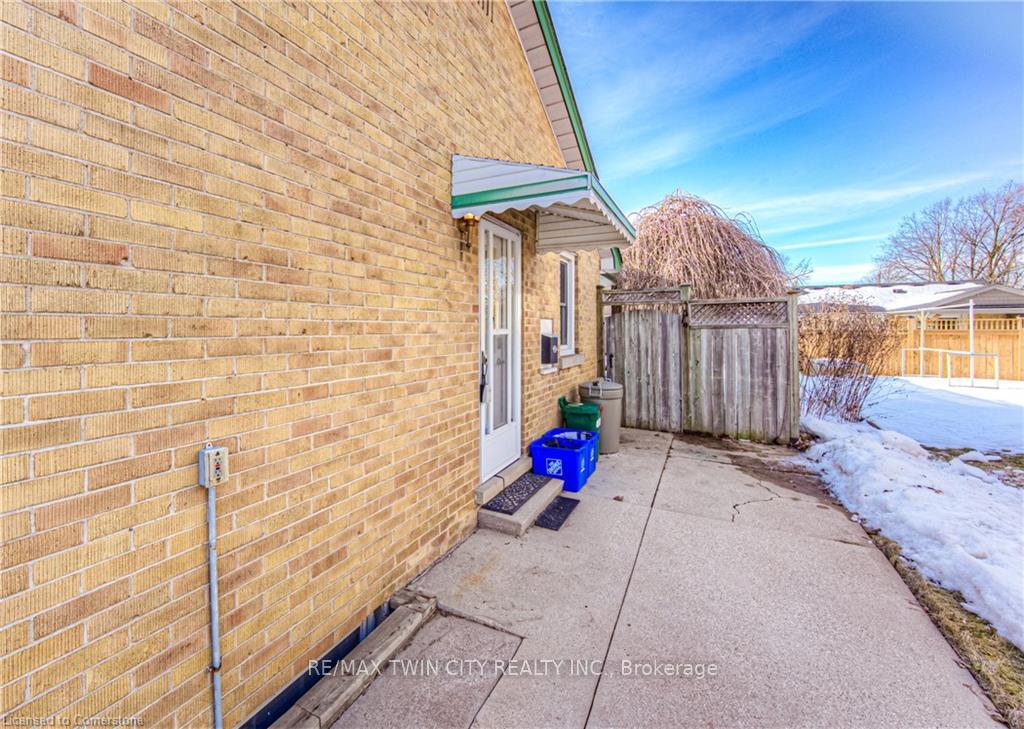 Photo 13 of 74 Chelsea Road, Kitchener — HOMEH
