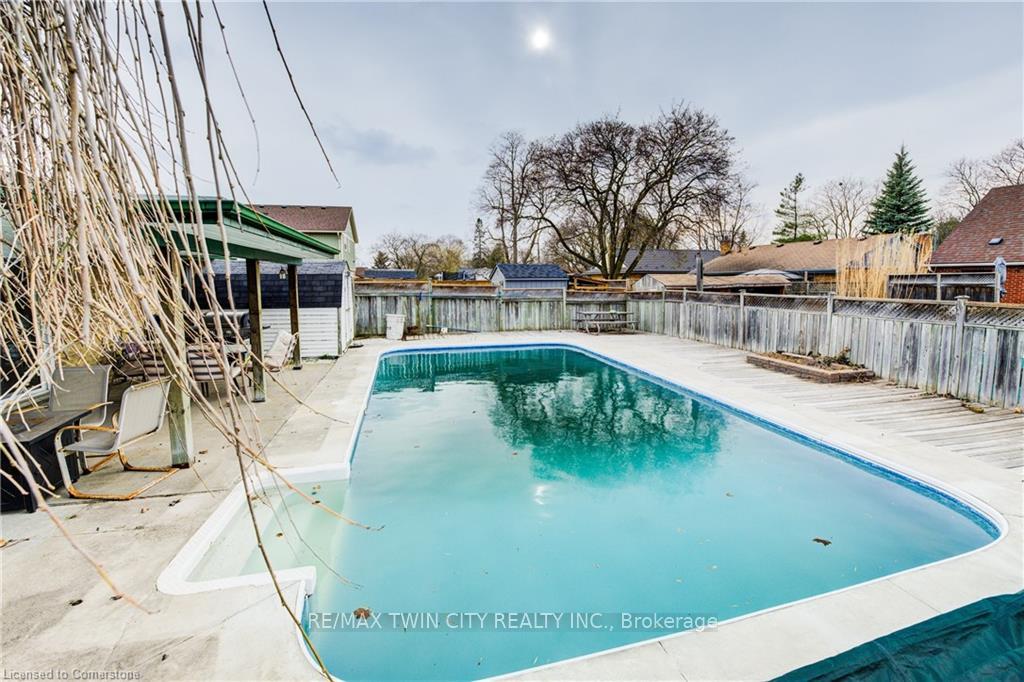Photo 18 of 74 Chelsea Road, Kitchener — HOMEH