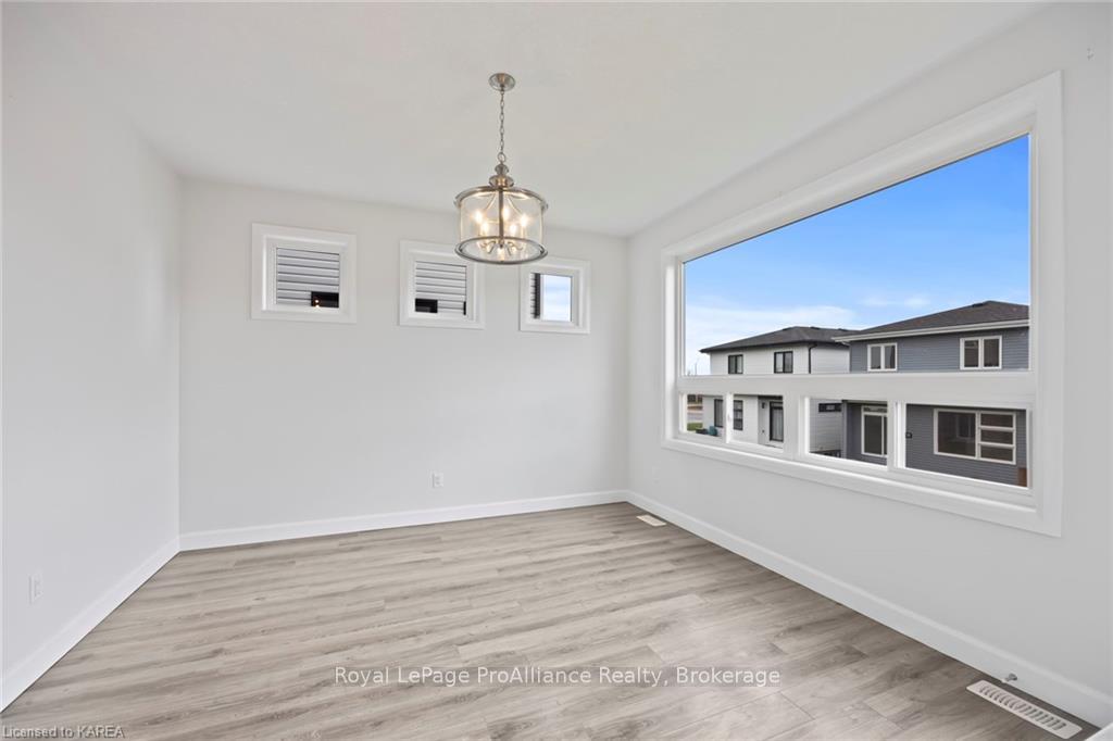 Photo 15 of 104 Superior Drive, Loyalist, Amherstview — HOMEH