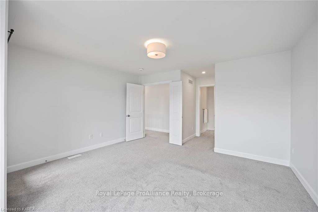 Photo 27 of 104 Superior Drive, Loyalist, Amherstview — HOMEH
