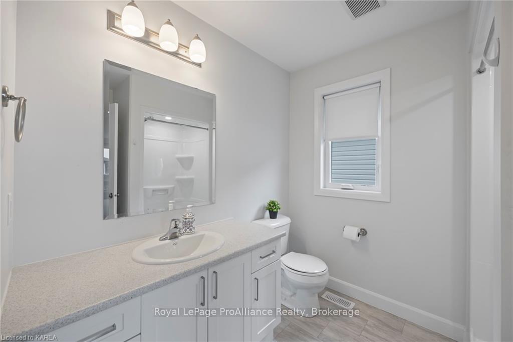 Photo 30 of 104 Superior Drive, Loyalist, Amherstview — HOMEH