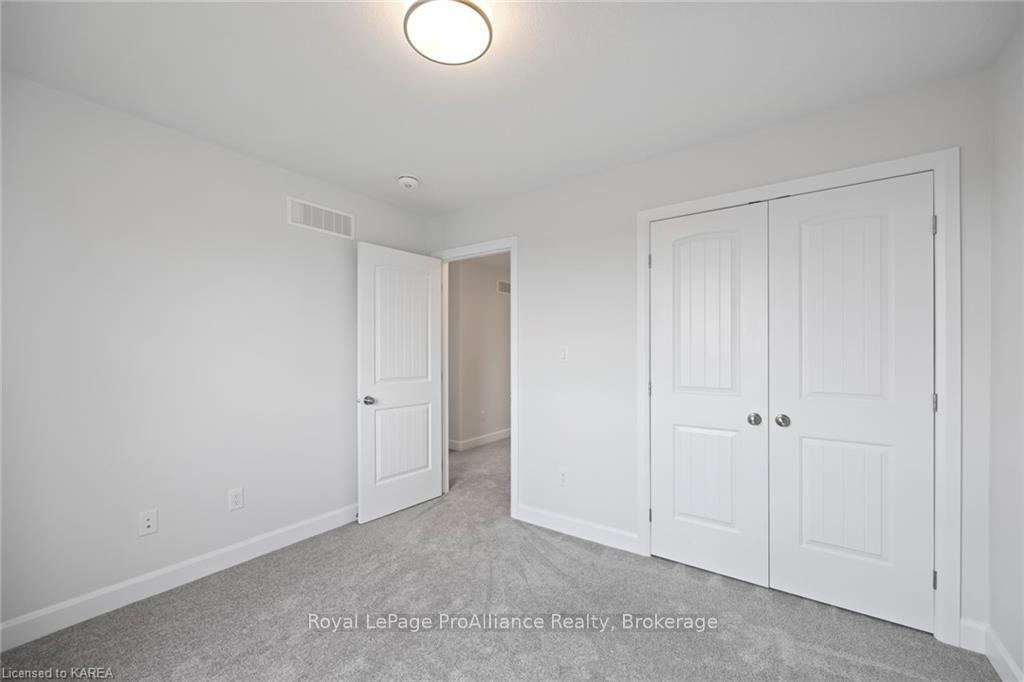 Photo 36 of 104 Superior Drive, Loyalist, Amherstview — HOMEH