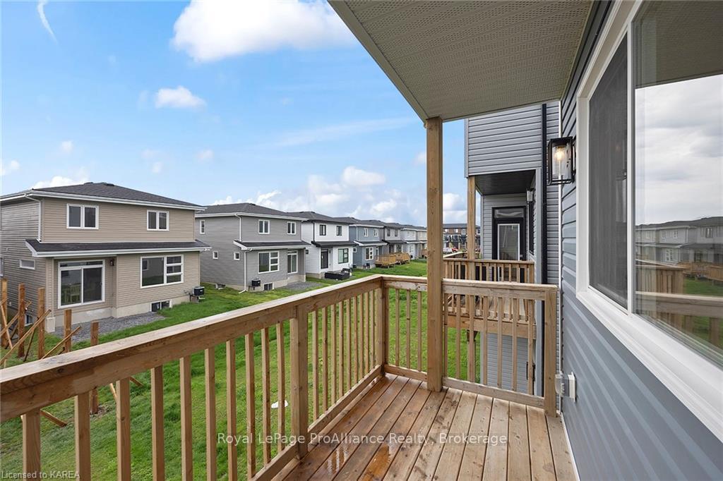 Photo 40 of 104 Superior Drive, Loyalist, Amherstview — HOMEH