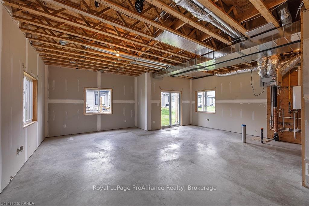 Photo 42 of 104 Superior Drive, Loyalist, Amherstview — HOMEH