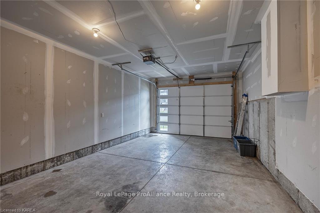 Photo 45 of 104 Superior Drive, Loyalist, Amherstview — HOMEH