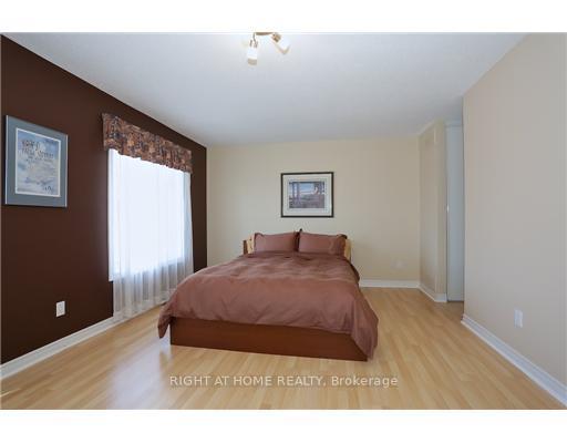 Photo 18 of 162 Gray Crescent, Ottawa, Kanata - Beaverbrook — HOMEH