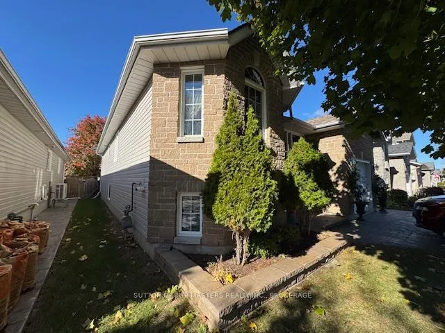 Photo 3 of 1453 Birchwood Drive, Kingston, City Northwest — HOMEH