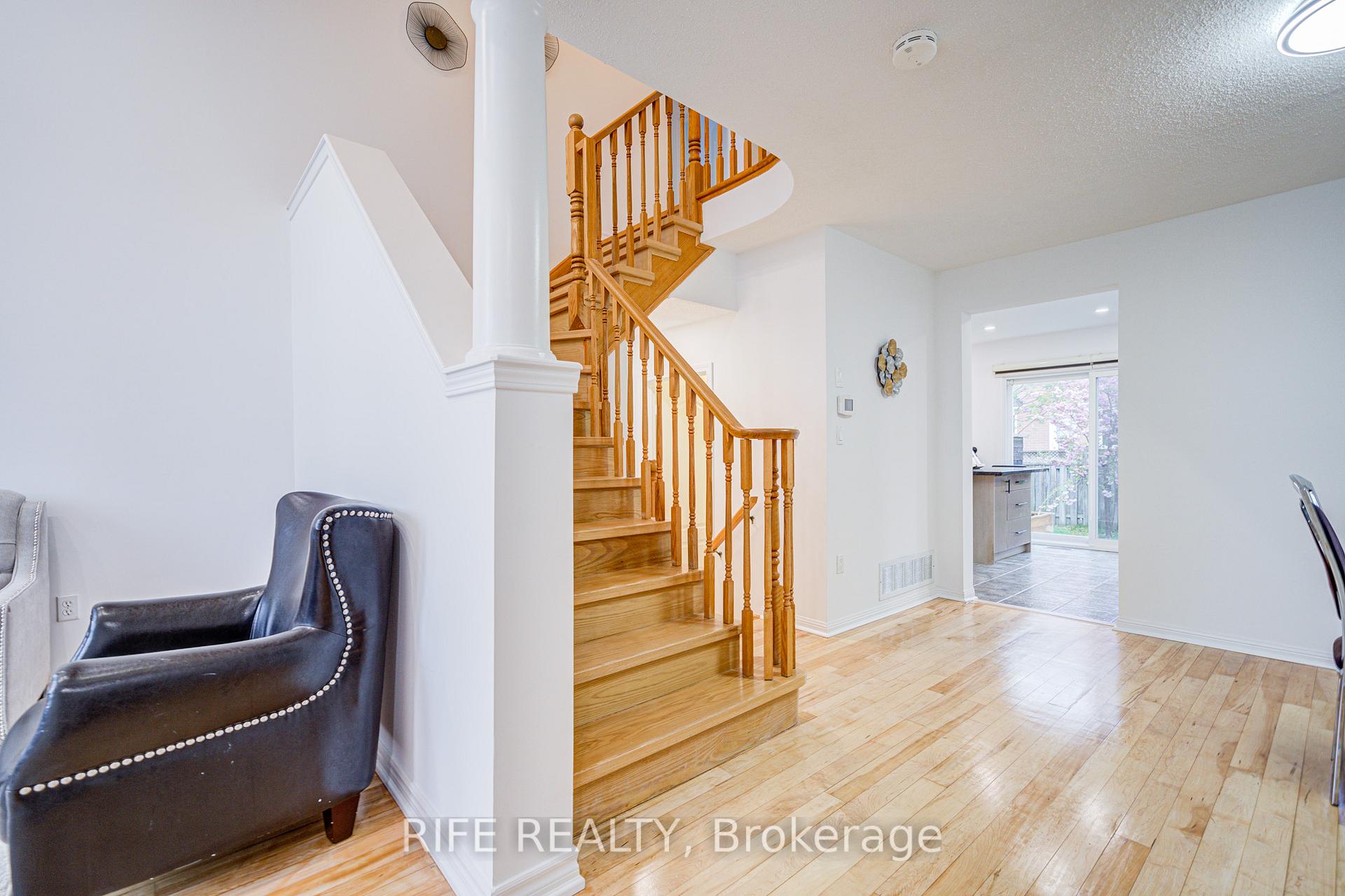 Photo 7 of 613 William Berczy Boulevard, Markham, Berczy — HOMEH