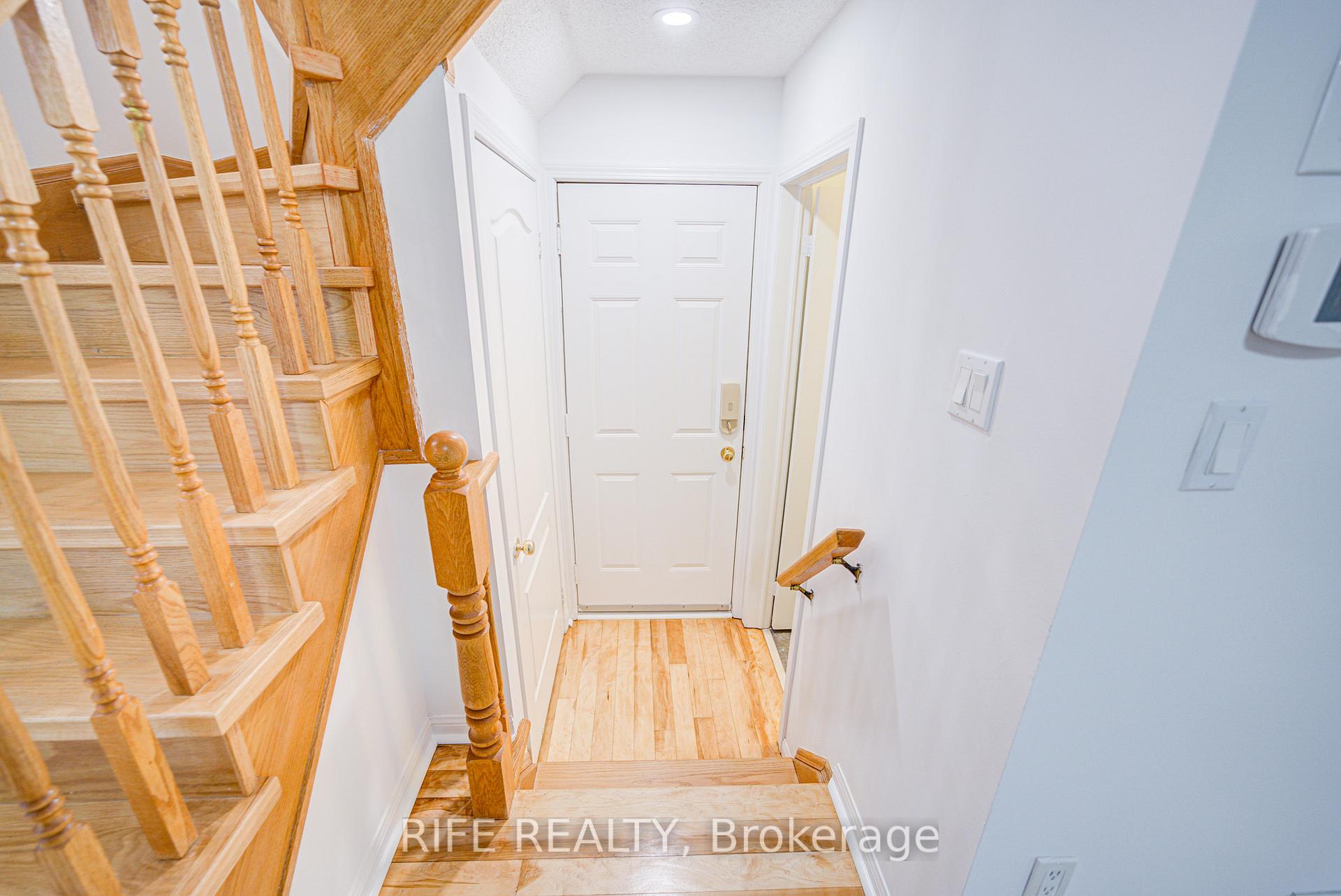 Photo 12 of 613 William Berczy Boulevard, Markham, Berczy — HOMEH