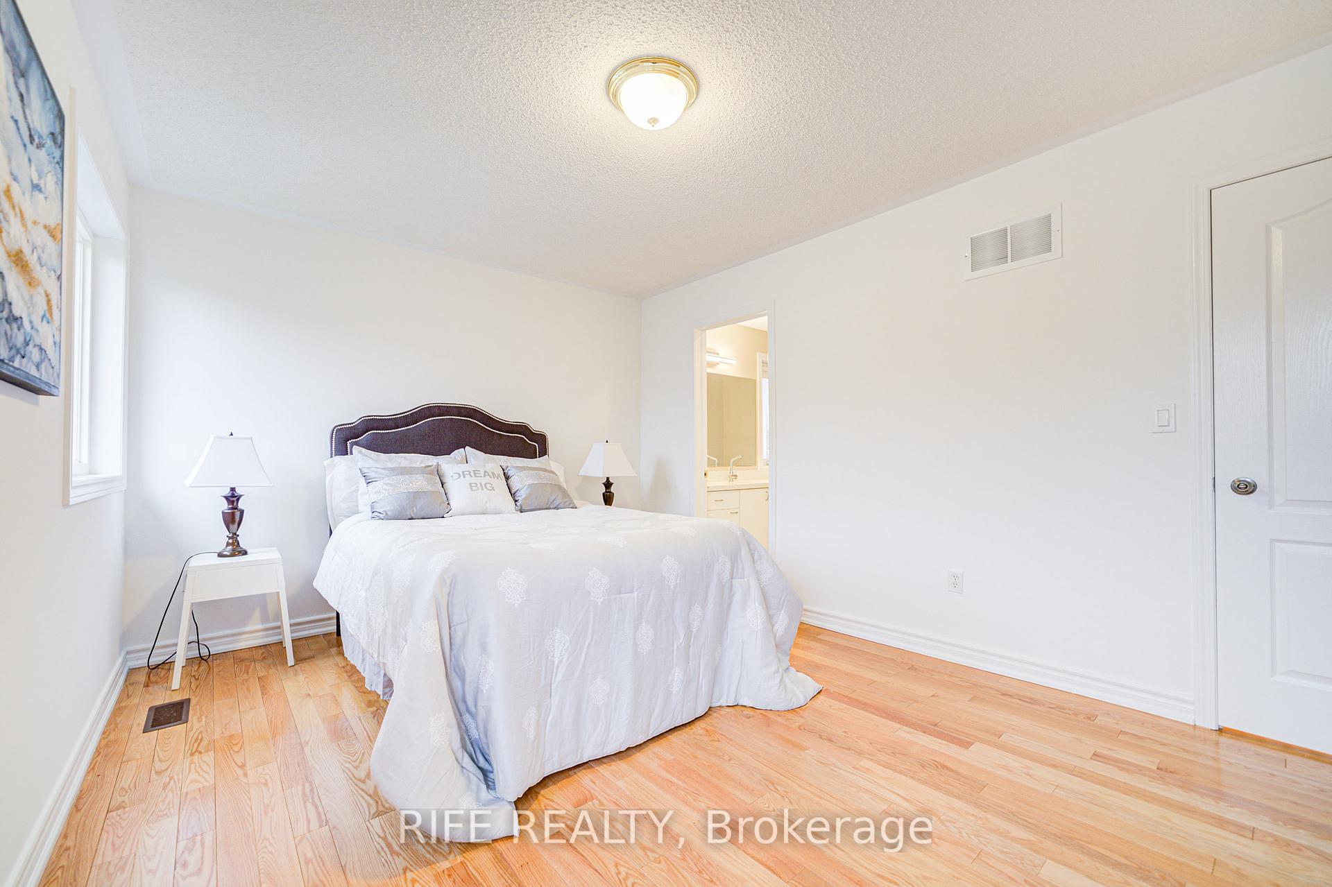 Photo 33 of 613 William Berczy Boulevard, Markham, Berczy — HOMEH