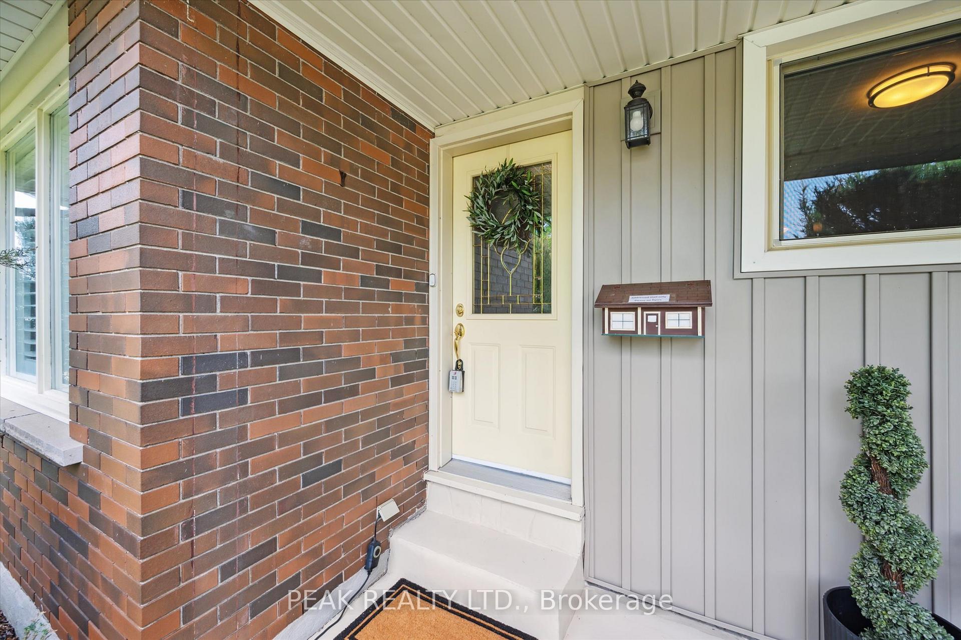 Photo 5 of 31 Dreger Avenue, Kitchener — HOMEH