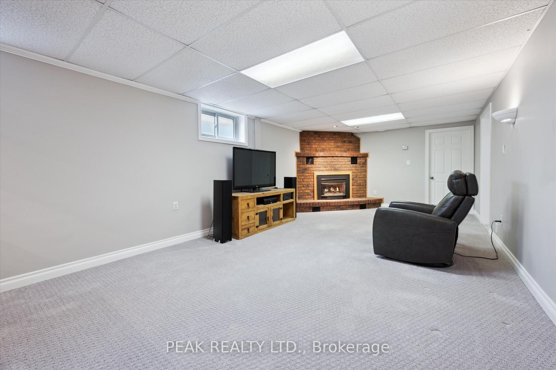 Photo 24 of 31 Dreger Avenue, Kitchener — HOMEH