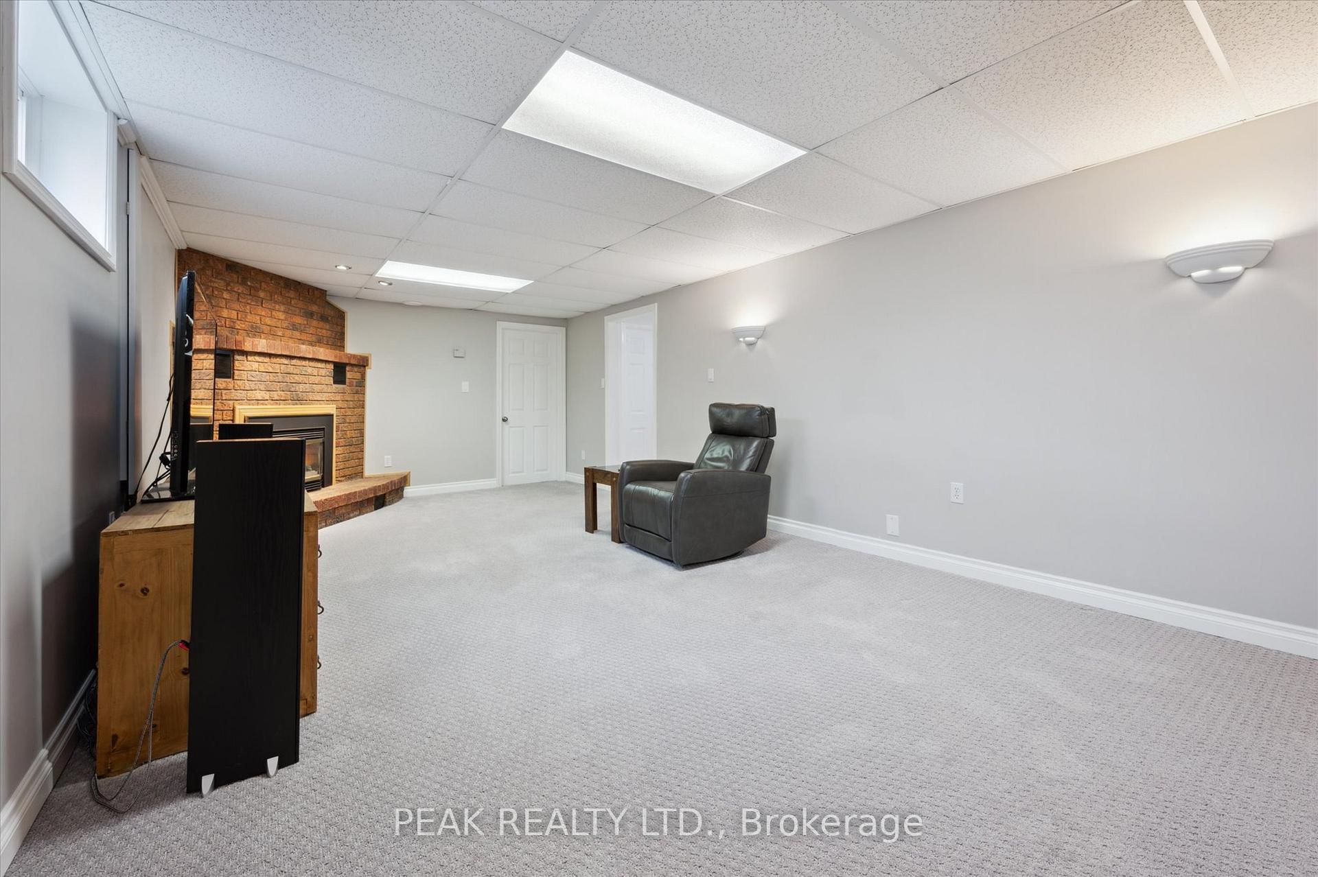 Photo 25 of 31 Dreger Avenue, Kitchener — HOMEH