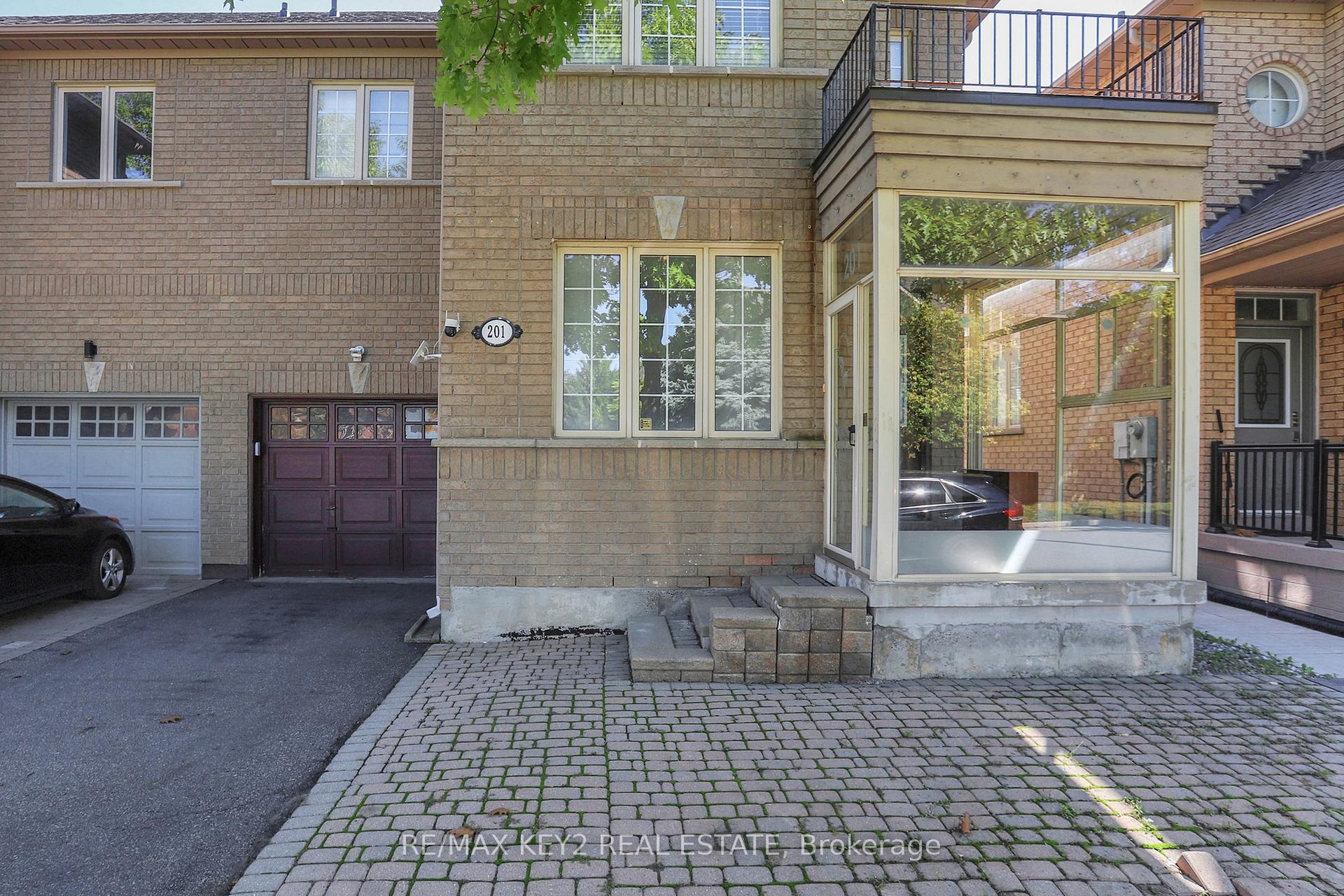 Front of Unit Bsmt, 201 Hopecrest Road