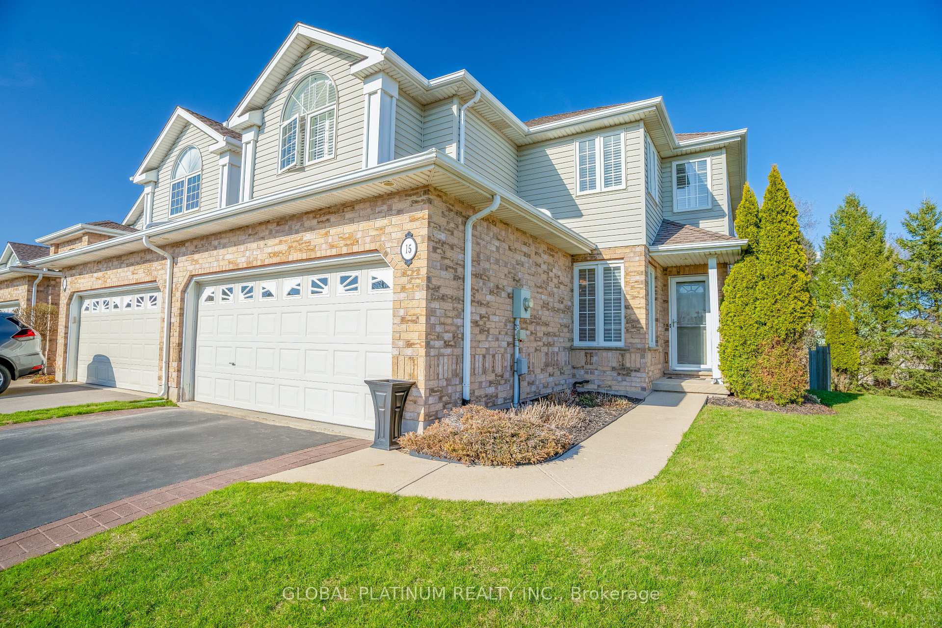 Photo 1 of 15 Candle Crescent, Kitchener — HOMEH