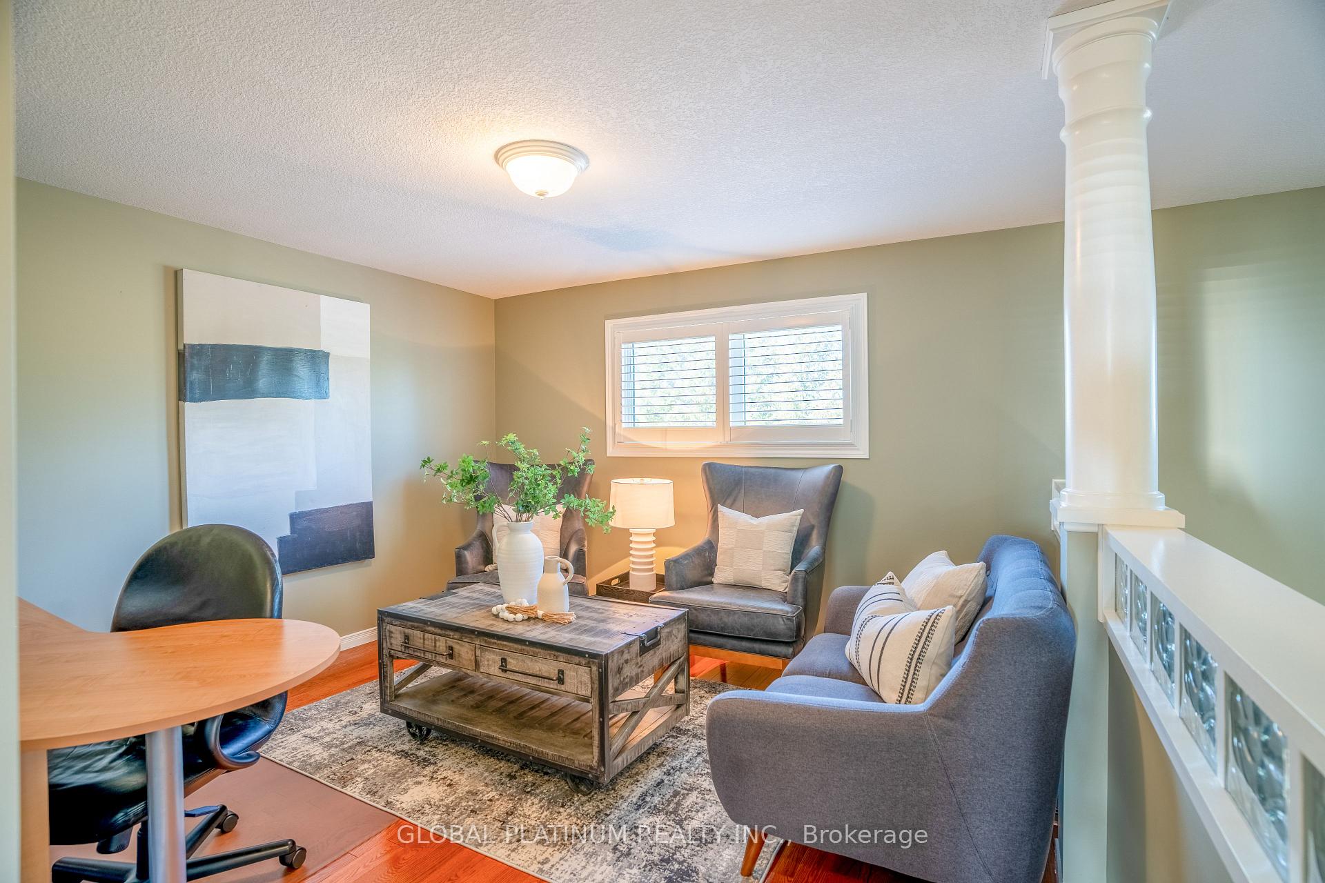 Photo 16 of 15 Candle Crescent, Kitchener — HOMEH
