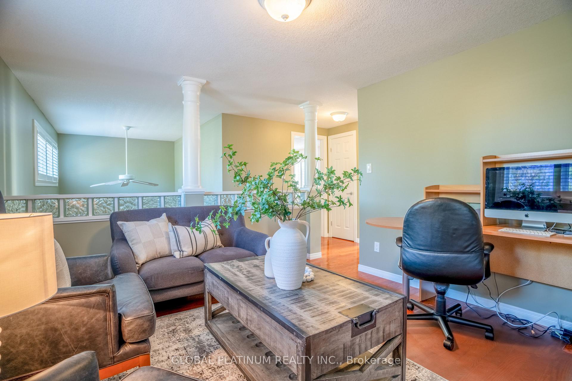 Photo 17 of 15 Candle Crescent, Kitchener — HOMEH