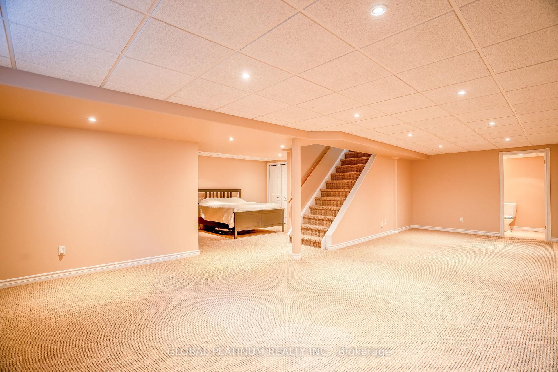 Photo 27 of 15 Candle Crescent, Kitchener — HOMEH