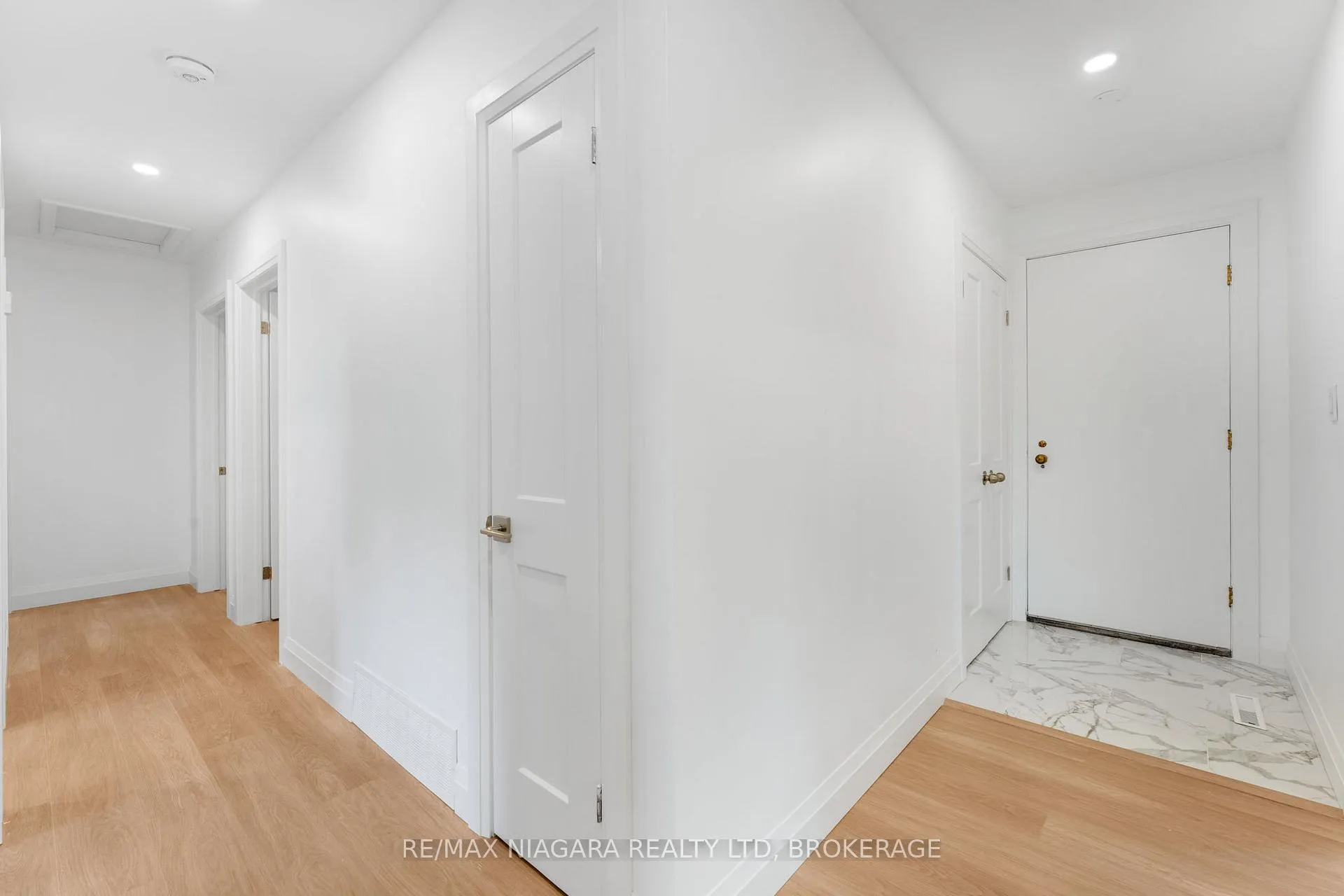 Photo 15 of 10 West Hampton Road, St. Catharines, Glendale/Glenridge — HOMEH