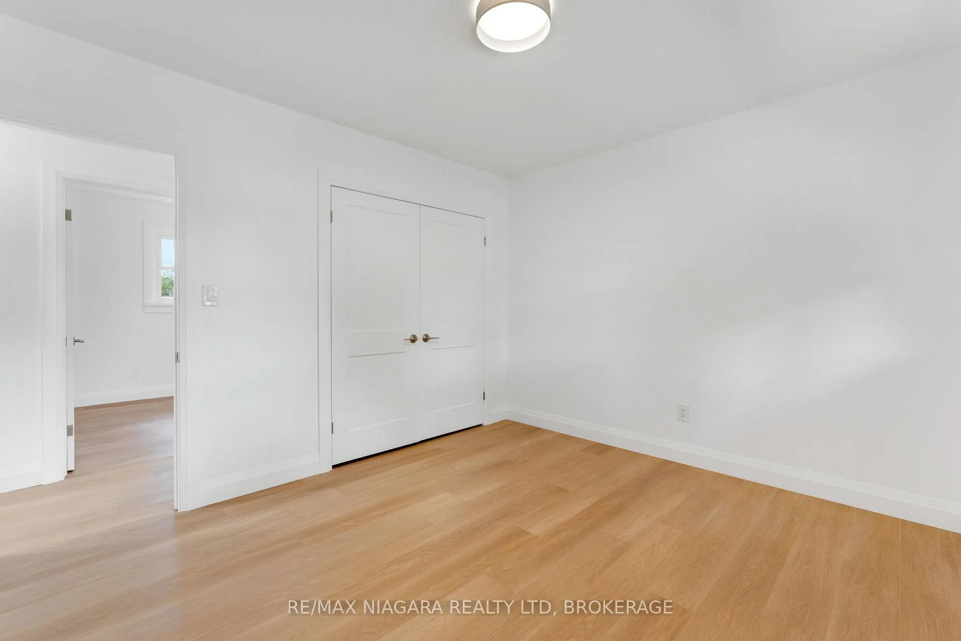 Photo 18 of 10 West Hampton Road, St. Catharines, Glendale/Glenridge — HOMEH