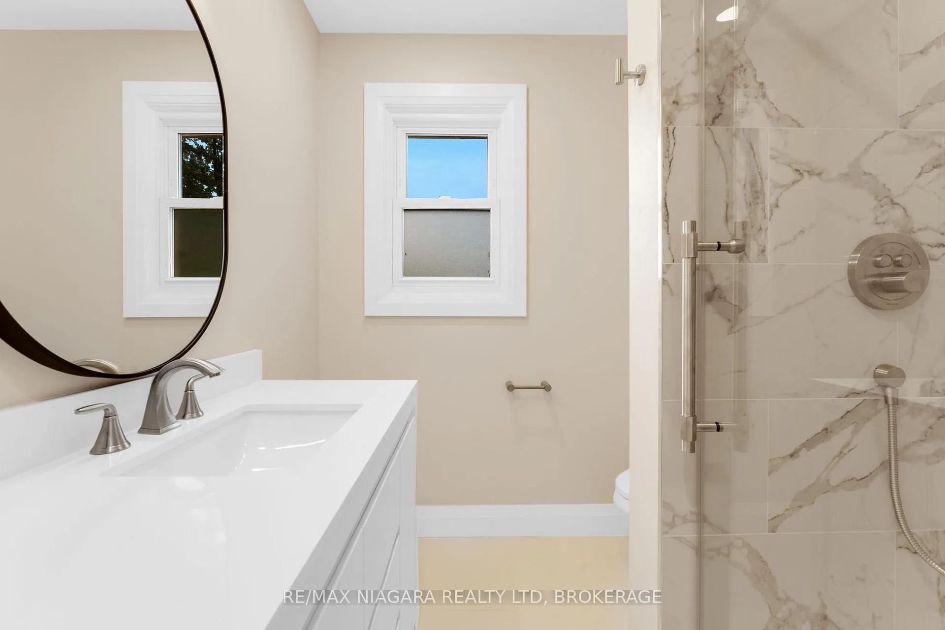Photo 21 of 10 West Hampton Road, St. Catharines, Glendale/Glenridge — HOMEH