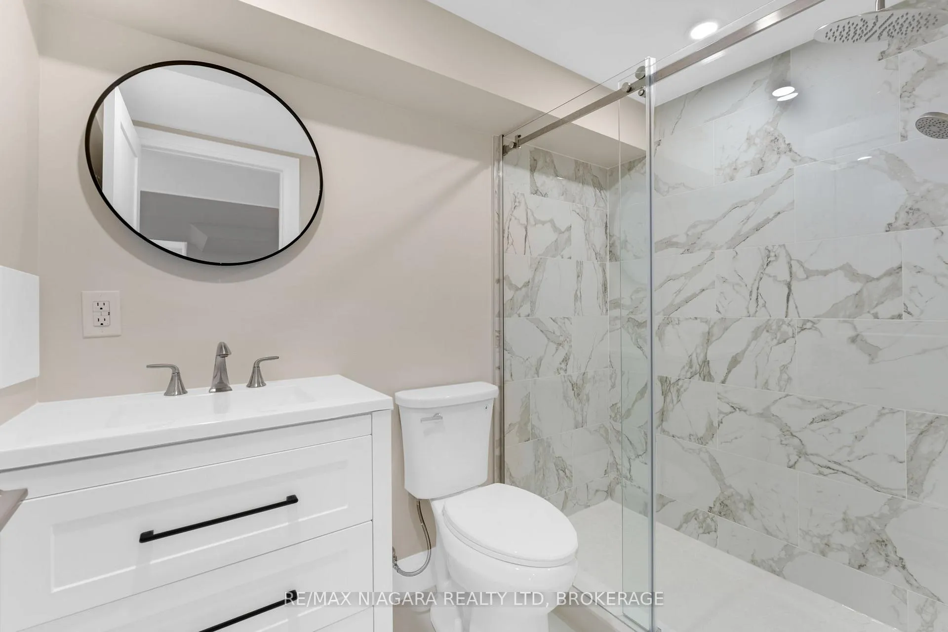 Photo 27 of 10 West Hampton Road, St. Catharines, Glendale/Glenridge — HOMEH