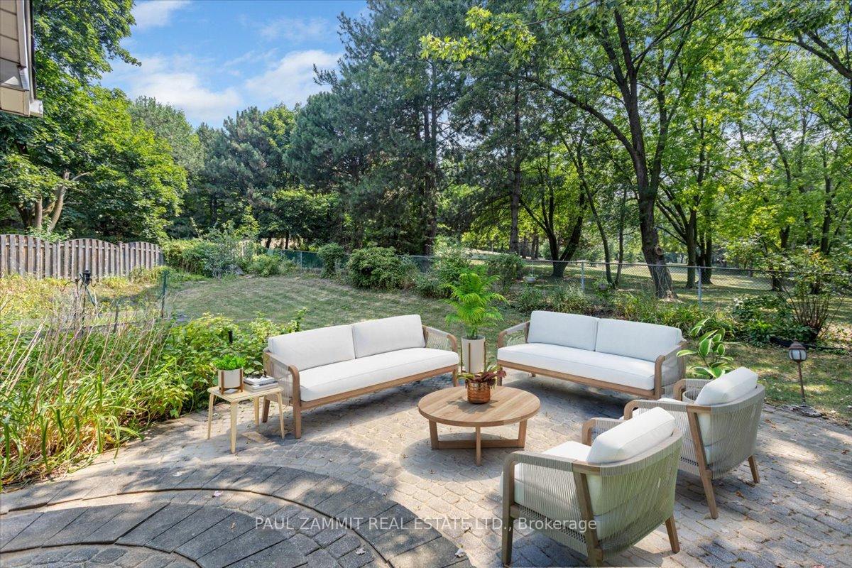 Photo 3 of 63 Braeburn Drive, Markham, Aileen-Willowbrook — HOMEH