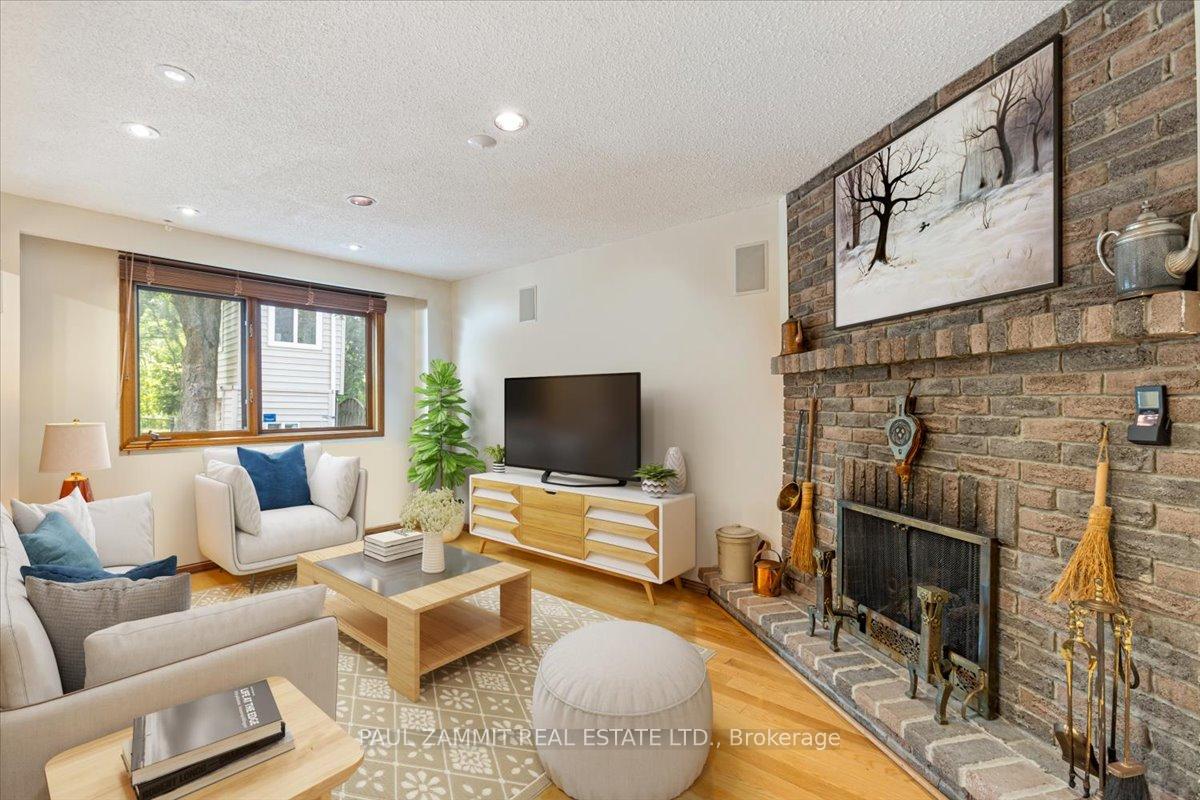 Photo 7 of 63 Braeburn Drive, Markham, Aileen-Willowbrook — HOMEH