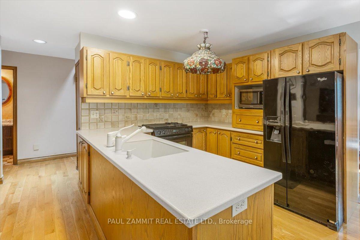 Photo 8 of 63 Braeburn Drive, Markham, Aileen-Willowbrook — HOMEH