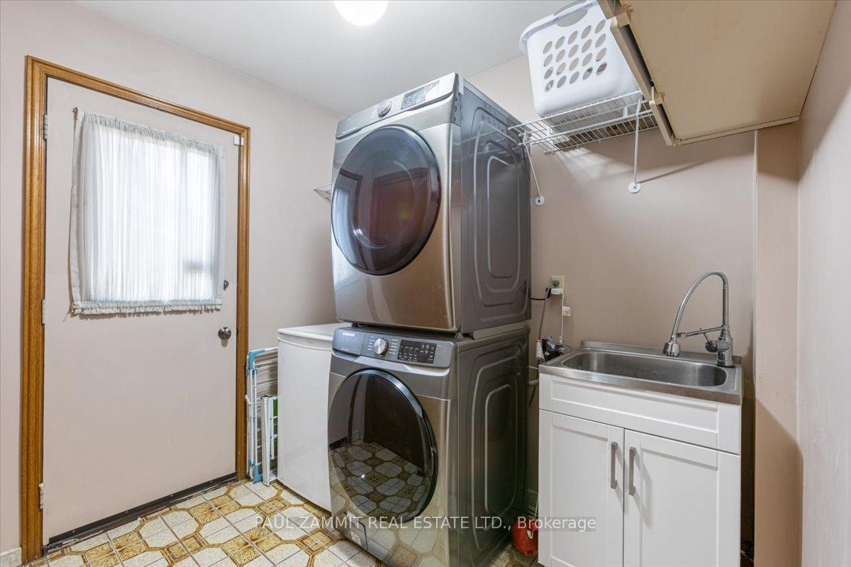 Photo 11 of 63 Braeburn Drive, Markham, Aileen-Willowbrook — HOMEH
