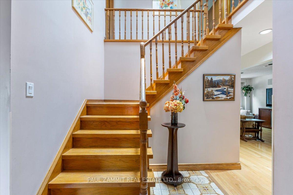 Photo 13 of 63 Braeburn Drive, Markham, Aileen-Willowbrook — HOMEH