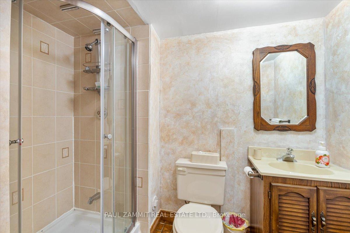 Photo 22 of 63 Braeburn Drive, Markham, Aileen-Willowbrook — HOMEH