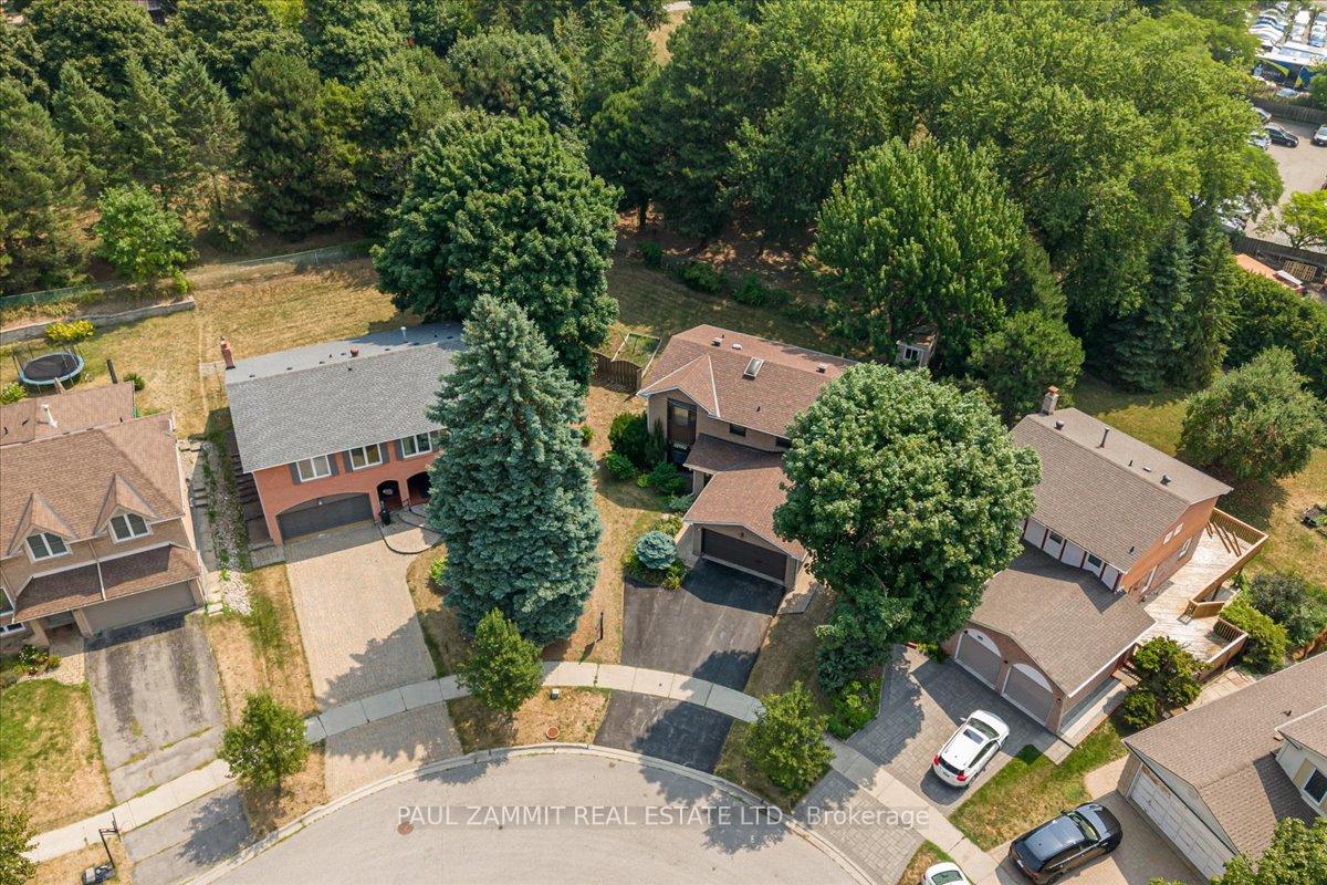 Photo 25 of 63 Braeburn Drive, Markham, Aileen-Willowbrook — HOMEH