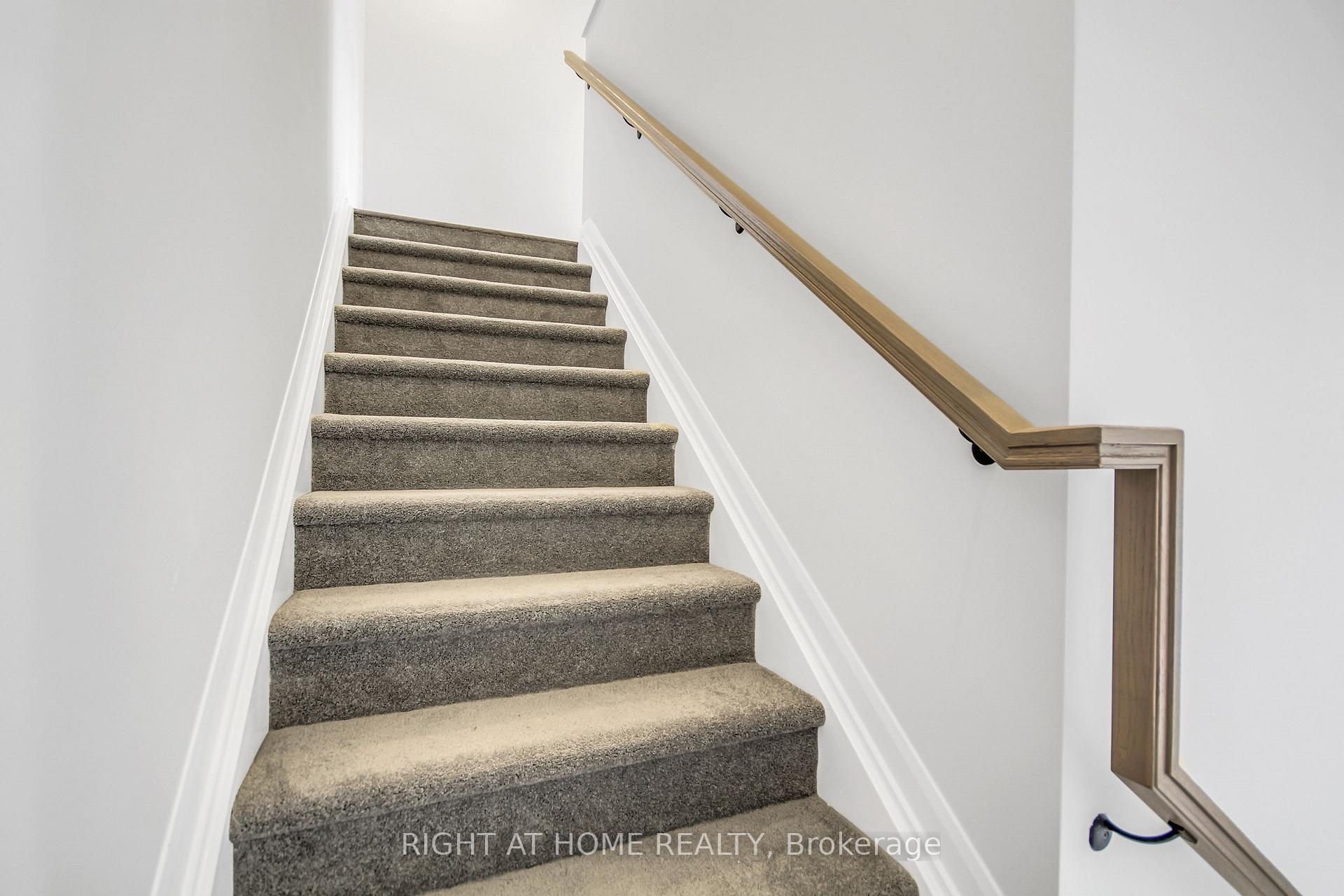 Photo 13 of 1521 Creekway Private, Ottawa, Kanata - Kanata Lakes/Heritage Hills — HOMEH