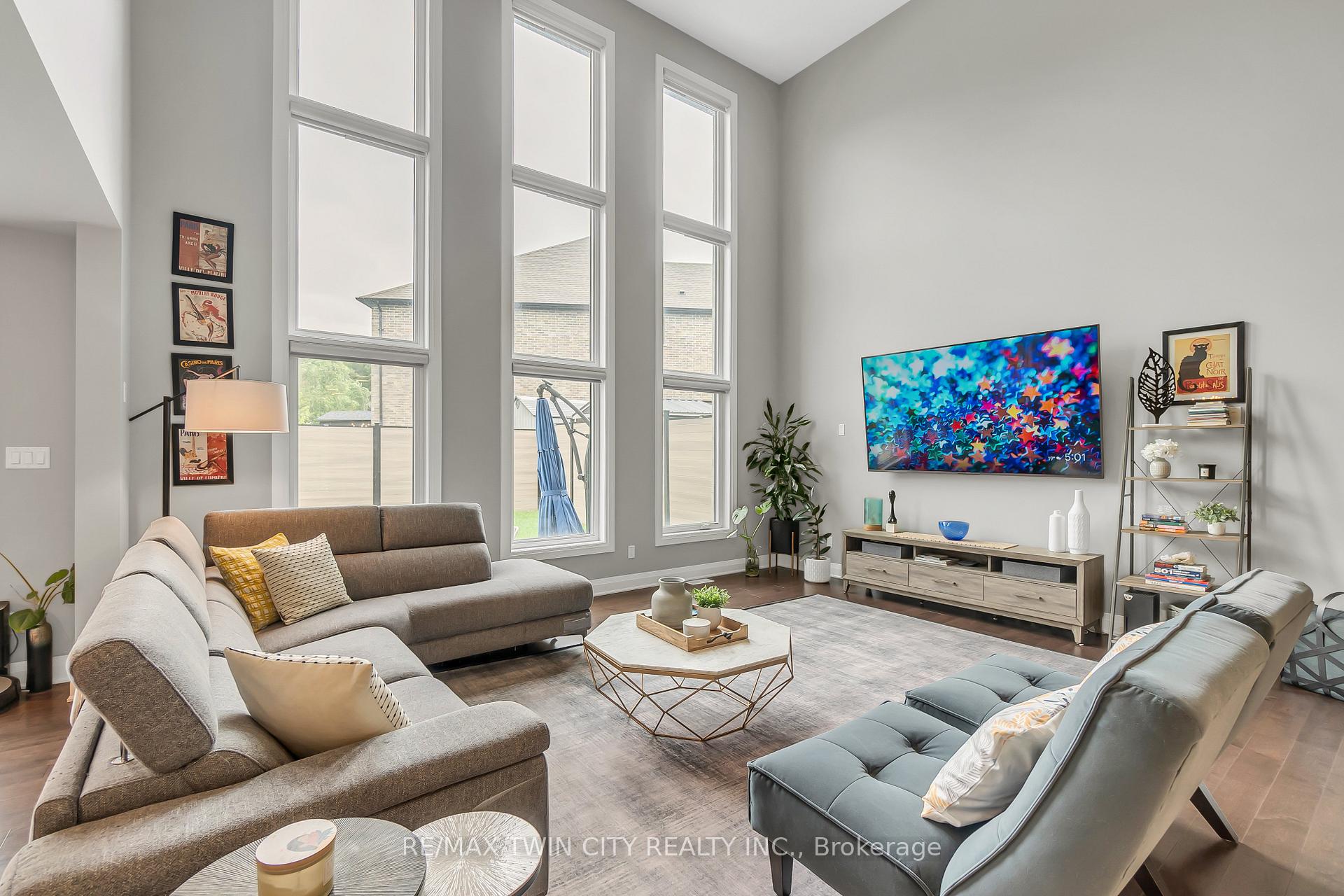 Photo 7 of 577 Bridgemill Crescent, Kitchener — HOMEH