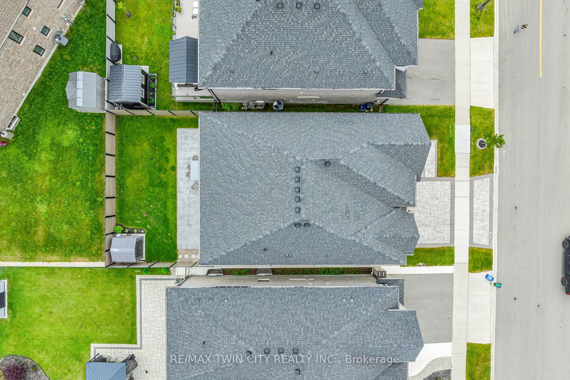 Photo 40 of 577 Bridgemill Crescent, Kitchener — HOMEH