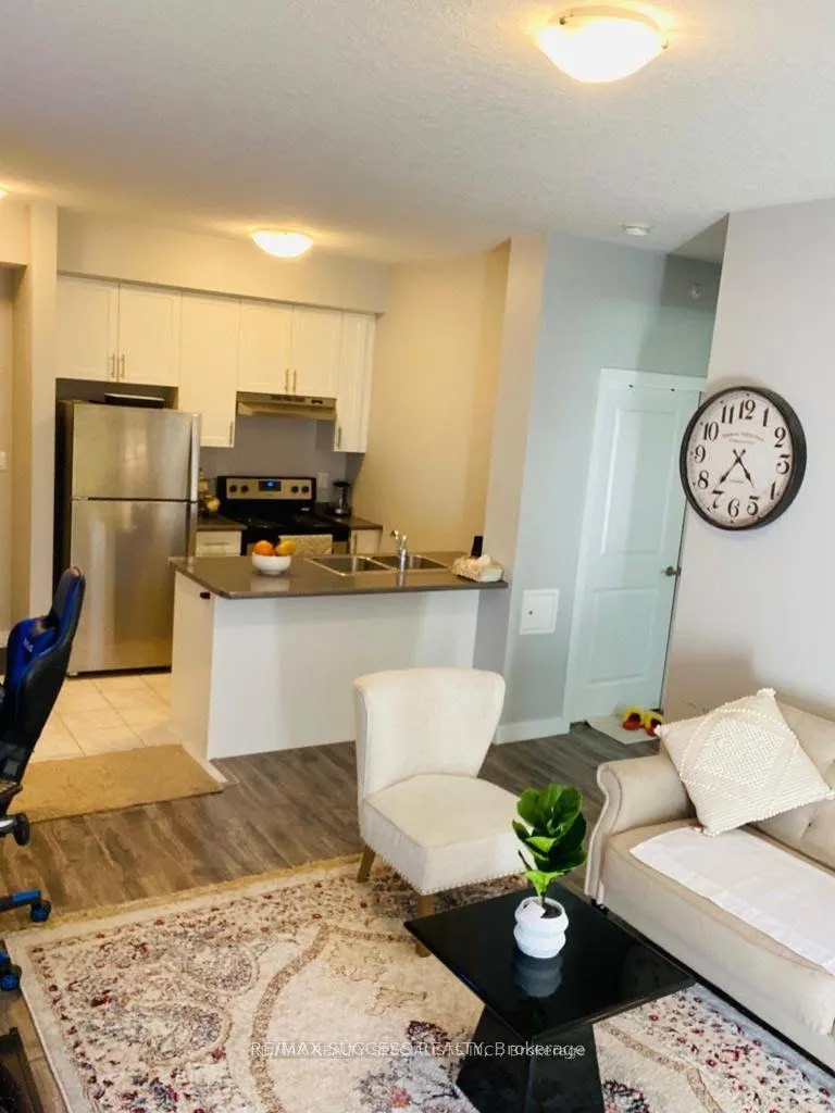 Photo 8 of Unit 123, 35 Southshore Crescent, Hamilton, Lakeshore — HOMEH