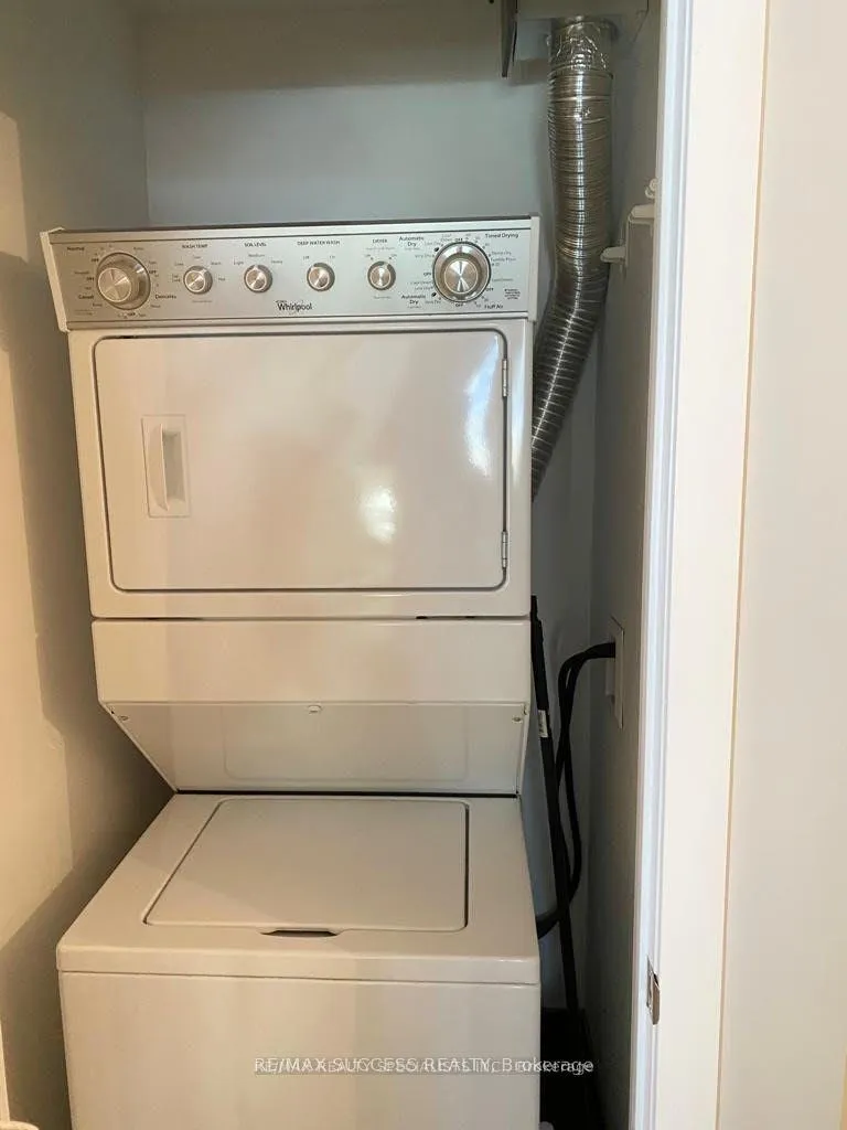 Photo 9 of Unit 123, 35 Southshore Crescent, Hamilton, Lakeshore — HOMEH