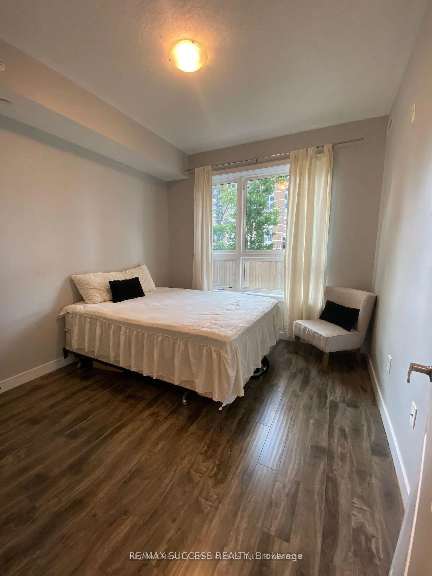 Photo 10 of Unit 123, 35 Southshore Crescent, Hamilton, Lakeshore — HOMEH